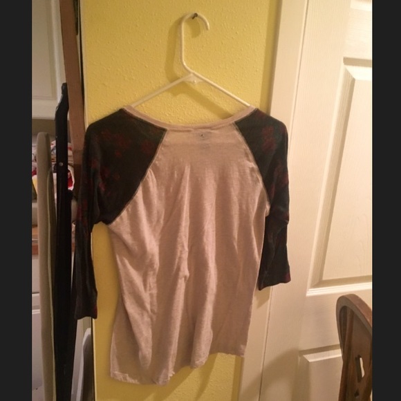 Sold 🌲 - Picture 2 of 3