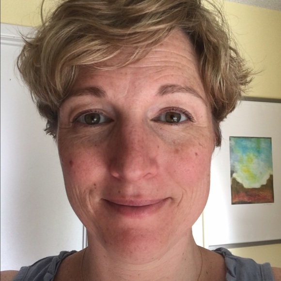 Meet your Posher, Rebecca