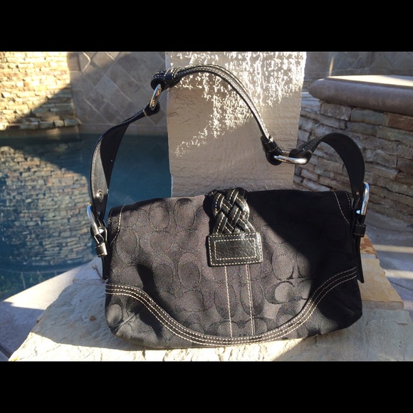 Small black Coach bag SOLD - Picture 1 of 4