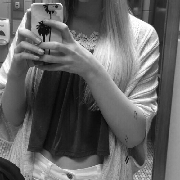 Lightly worn PacSun tank! - Picture 4 of 4