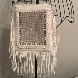STEVE MADDEN WHITE STUDDED FRINGE CROSS BODY PURSE