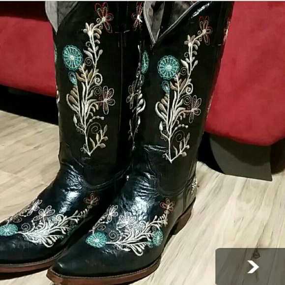 Pecos Bill Shoes - Size 10 ladies fancy flowers!!