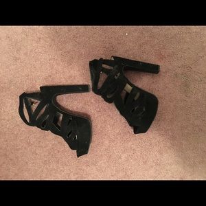 F21 pumps