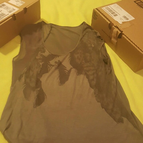 Shirt - Picture 4 of 4