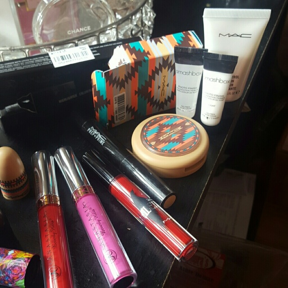 SOLD Highend makeup mac abh  bundle - Picture 3 of 4