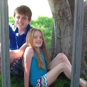 Meet your Posher, Lora