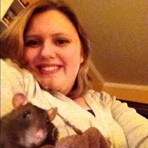 Meet your Posher, Hannah
