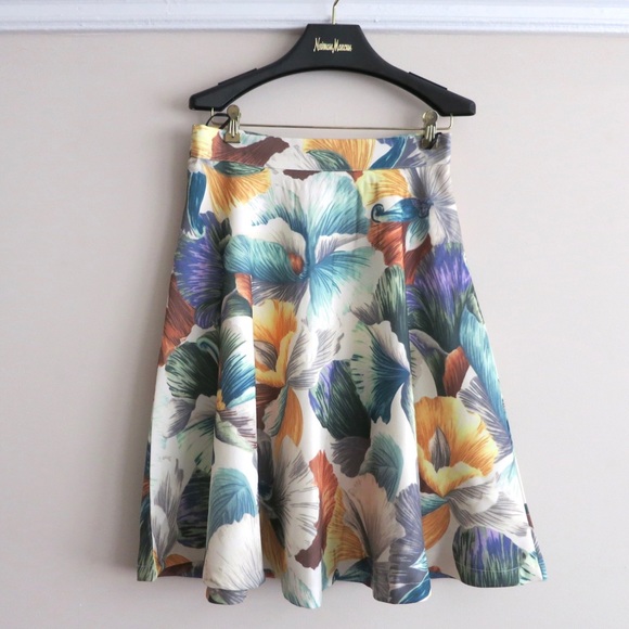 HUMP DAY SALE Floral a-line skirt