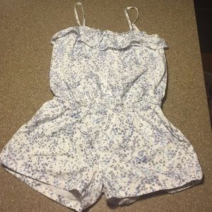 🌻CUTE Levi's Flower Romper! 🌻