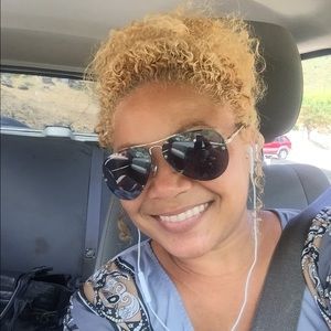 Meet your Posher, Yeuny