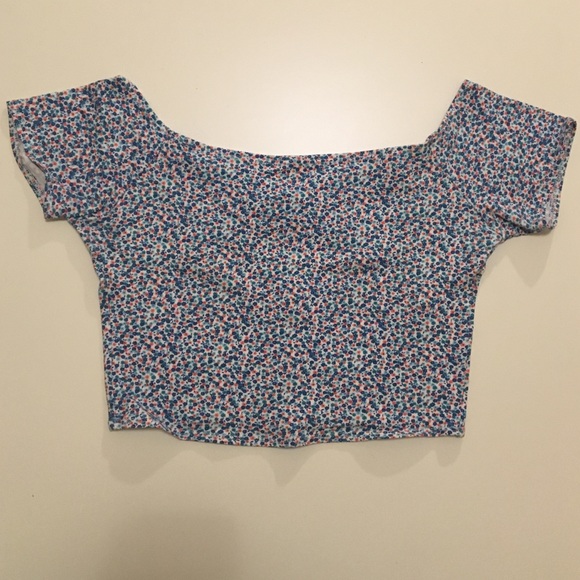 Hollister Crop Top