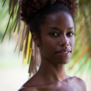 Meet your Posher, Adrienne