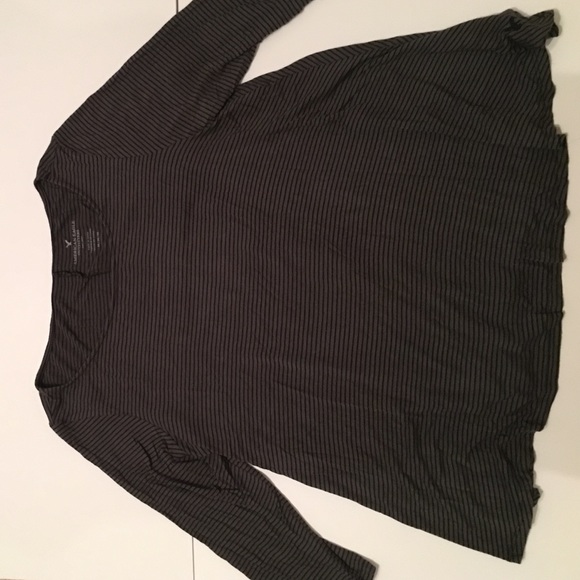 Black and grey striped AMERICAN EAGLE SZ M shirt
