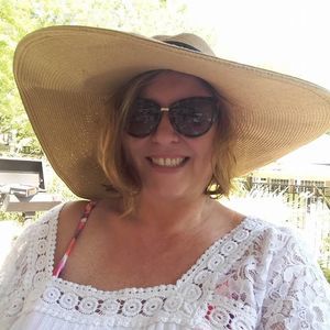 Meet your Posher, Beverly