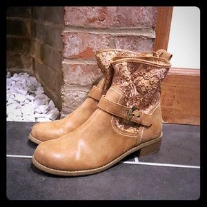 G by Guess Tan Lace Mid-Rise Boots
