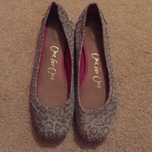 TOMS Cheetah Print Flats