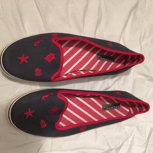 Beachy sperry top siders