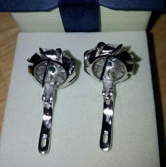 Earings - Picture 3 of 3