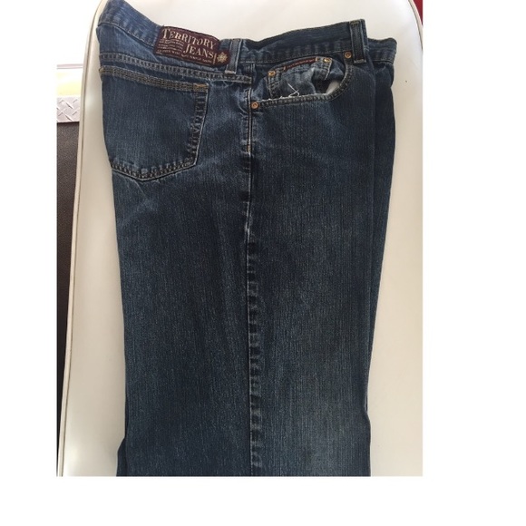 Jeans - Picture 1 of 2