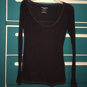 American Eagle Long Sleeved Favorite Tee