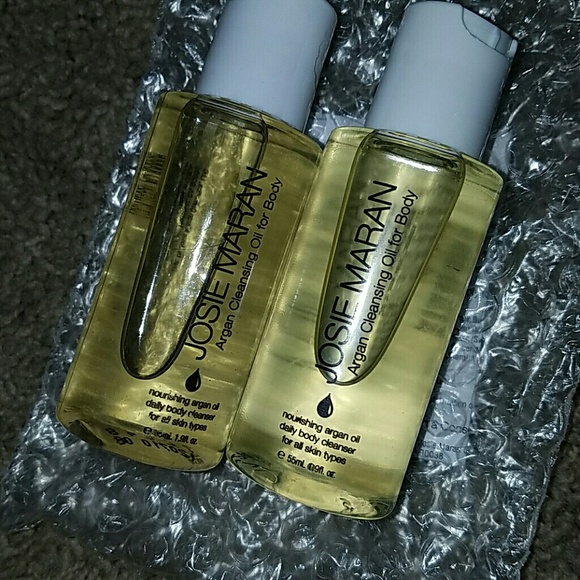 2 Josie Maran  argan cleansing oil for body