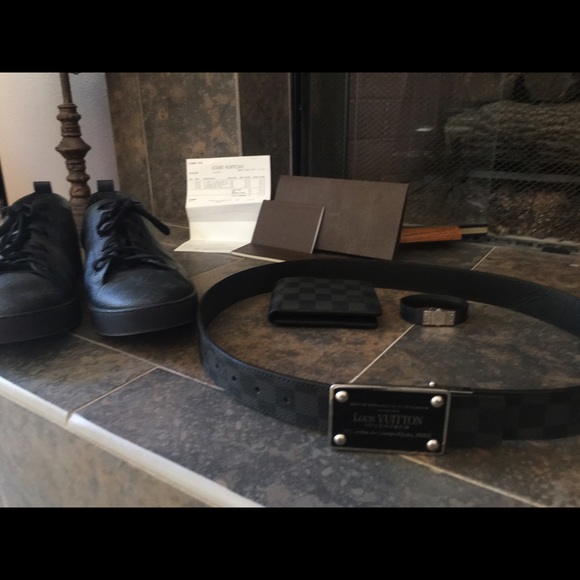 Authentic Louis Vuitton Belt Dark Print - Picture 2 of 3