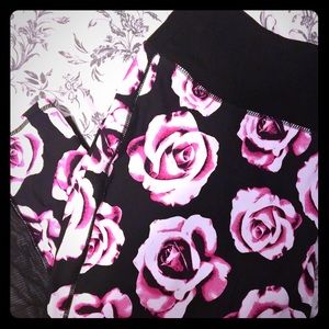 ✨NWOT✨Torrid Plus Size Active Rose Mesh Leggings