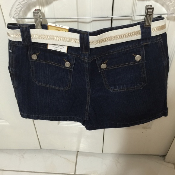 Short - Picture 2 of 2