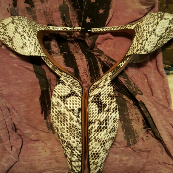 💋2016 HostPick MarcFisher's SnakeskinPrint Heel💋 - Picture 4 of 4