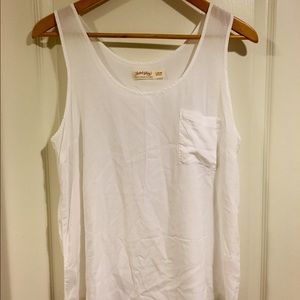 Breezy tank with pocket 🦄