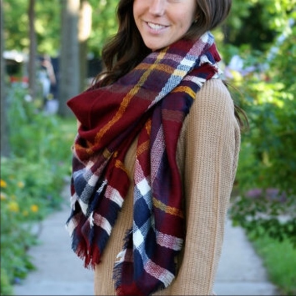New! Red Tartan Blanket Scarf Shawl - Picture 3 of 3