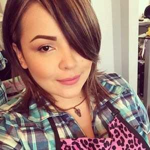 Meet your Posher, Julissa