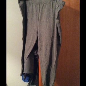 Plus size Capri leggings- NWT!
