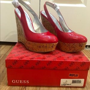 Red Guess wedges 💋💋