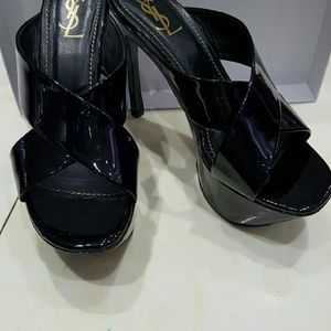 Woman Shoes! Yves Saint Laurent