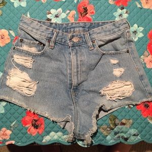 URBAN OUTFITTERS HIGH WASTED SHORTS