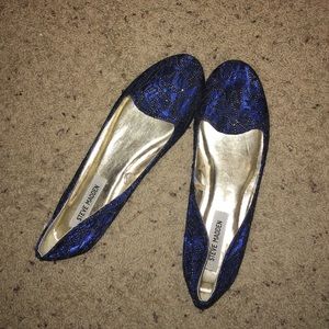 Steve Madden blue and black designed flats