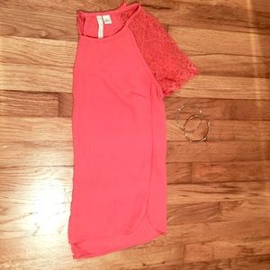 Lightweight laced blouse