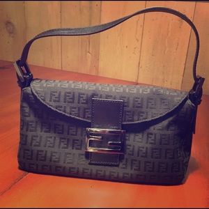 Classic FENDI Zucchino Baguette