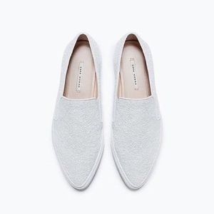 ZARA • white sneaker • pointed toe