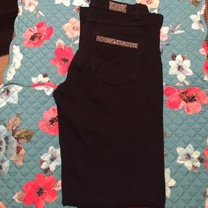 BLACK SKINNY STRETCHY JEANS