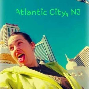 Meet your Posher, Pam