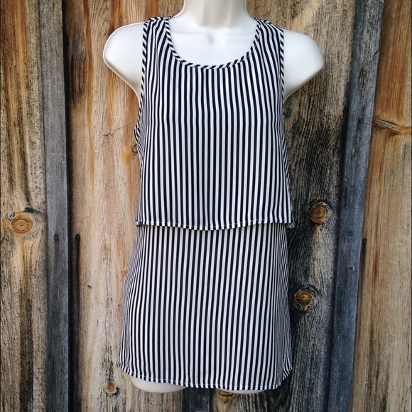Boutique Tops - NWT Black White Vertical Strip Tank Top SZ S