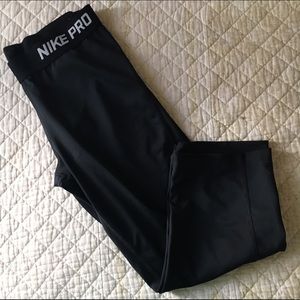Nike pro Capri