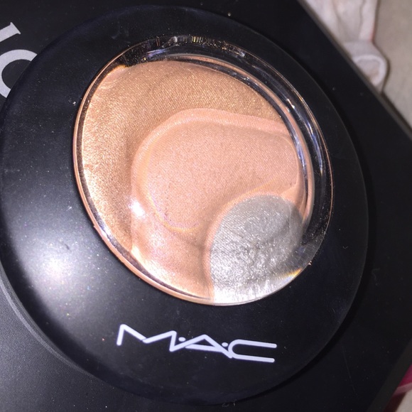 MAC Cosmetics Other - MAC highlighter