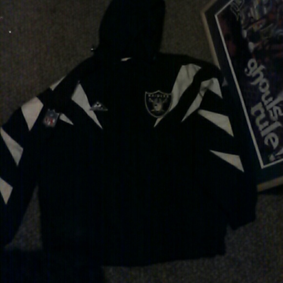 Coat - Picture 4 of 4