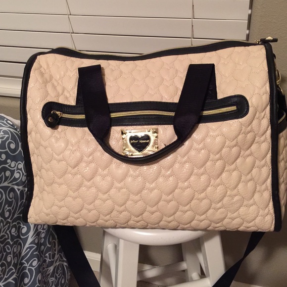 Betsey Johnson travel bag!