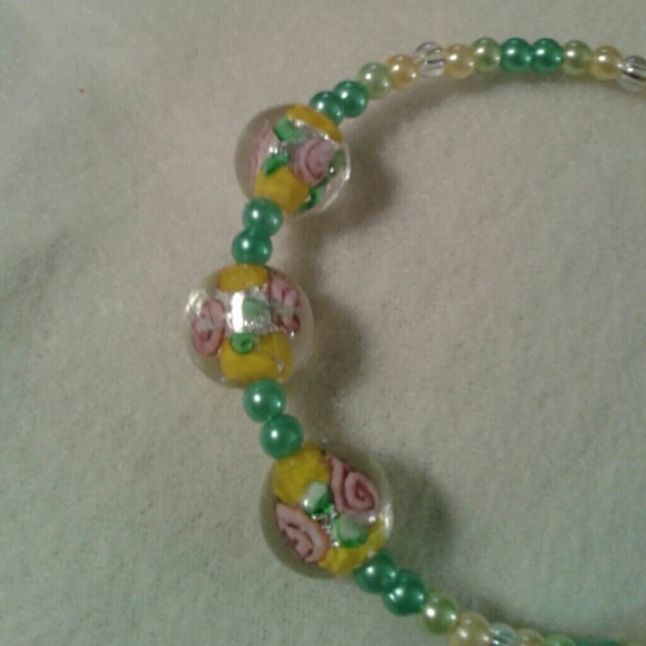 Bracelet , 3 Glass Beads with Flowers,small beads
