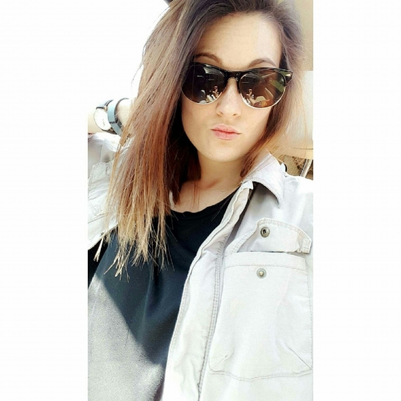 Meet your Posher, Shannon