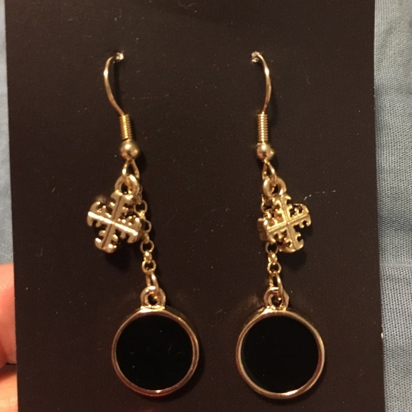 Black/gold dangling earrings